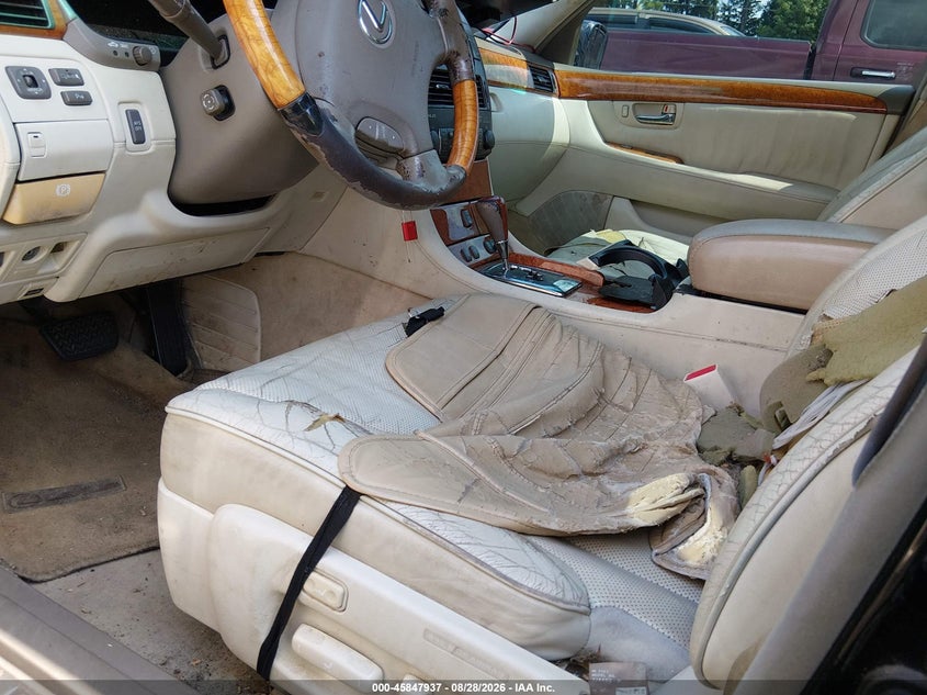 2004 LEXUS LS 430 auction photo 5