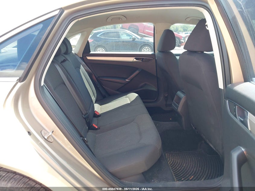 VOLKSWAGEN PASSAT 2016 VIN 1VWAT7A33GC021850
