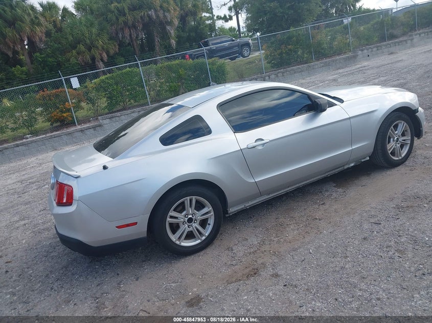 Vin: 1zvbp8am4b5108435, lot: 46346886, ford mustang v6 20114