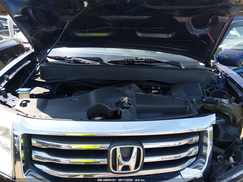 2014 HONDA PILOT TOURING · Photo 10