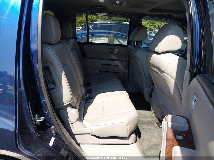 2014 HONDA PILOT TOURING · Photo 8