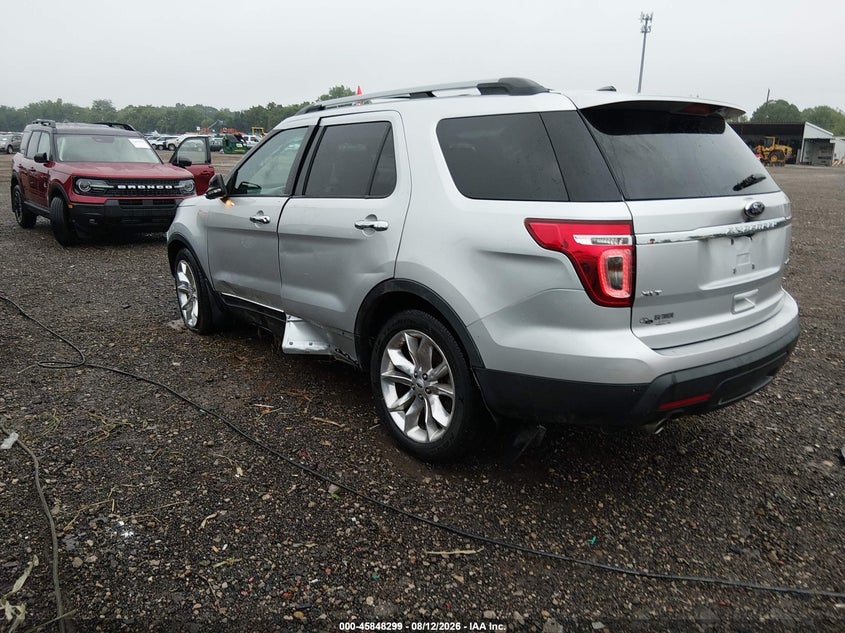 2015 FORD EXPLORER auction photo 3