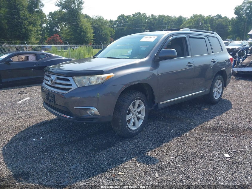 2012 TOYOTA HIGHLANDER auction photo 2