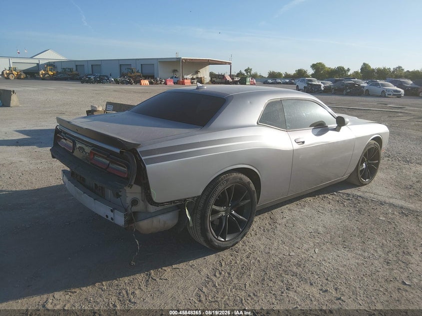 DODGE CHALLENGER - zdjęcie 4