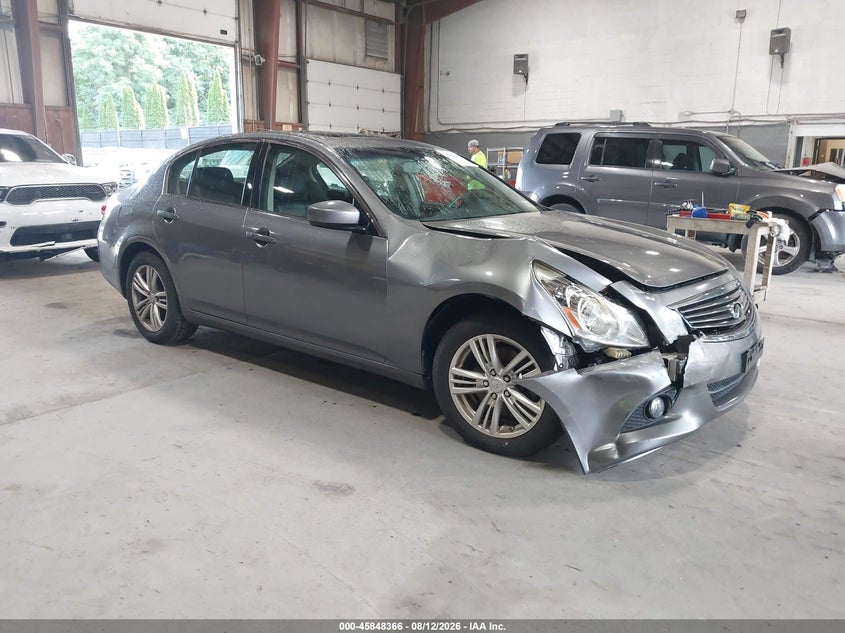 2013 INFINITI G37X