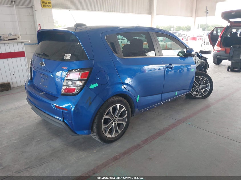 2019 CHEVROLET SONIC auction photo 4
