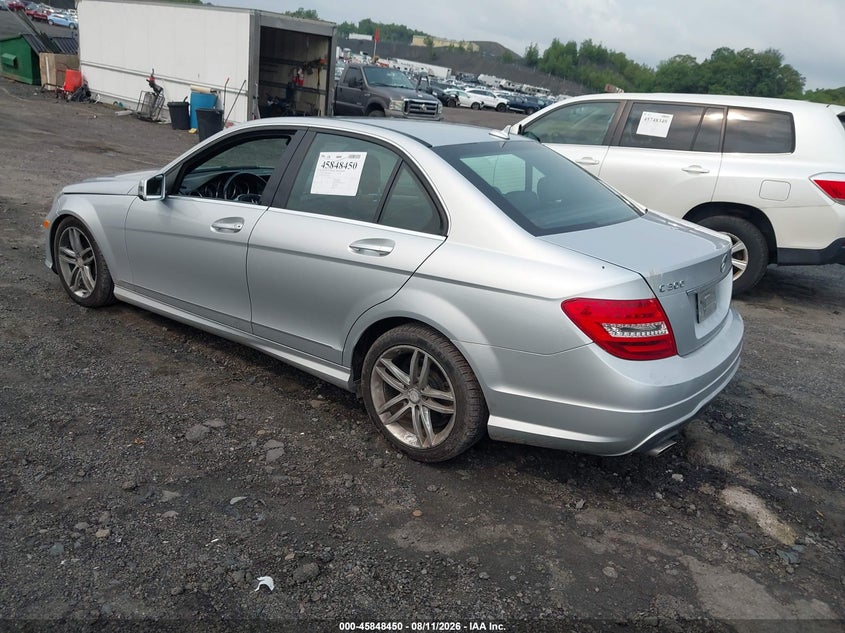 2012 MERCEDES-BENZ C 300 auction photo 3