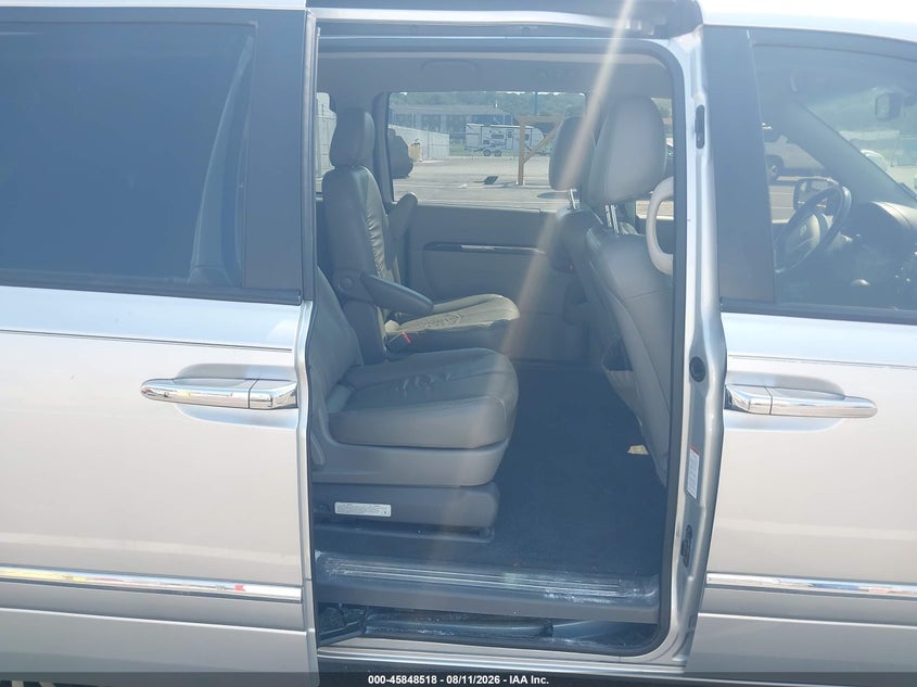 2012 KIA SEDONA VAN 3.5L V-6 DOHC, VVT, 271HP