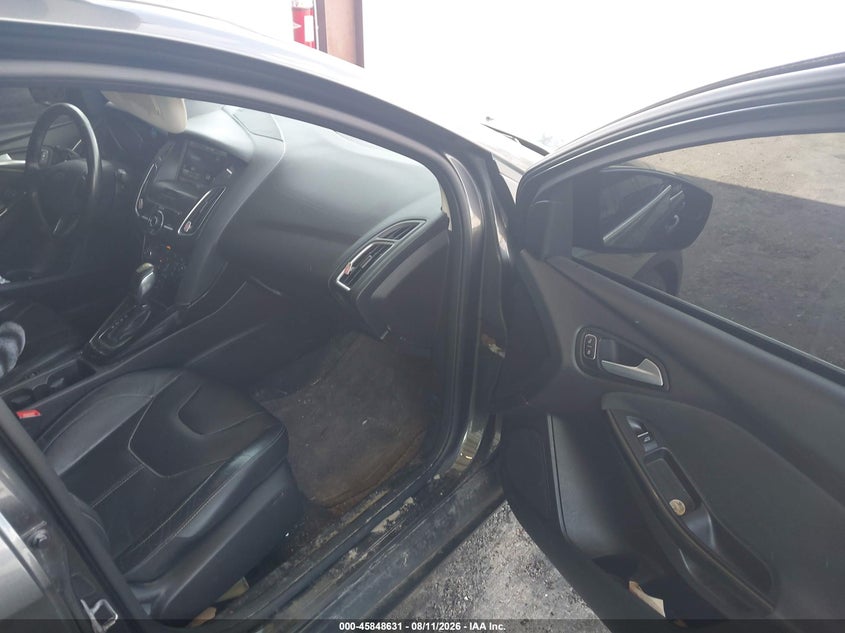2015 FORD FOCUS auction photo 5