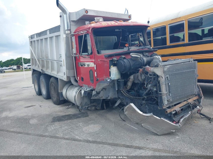 2000 MACK 600 auction photo 1