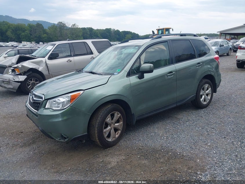2015 Subaru Forester, Front & Rear, IAAI, VIN JF2SJADC8FH415417 — photo 2