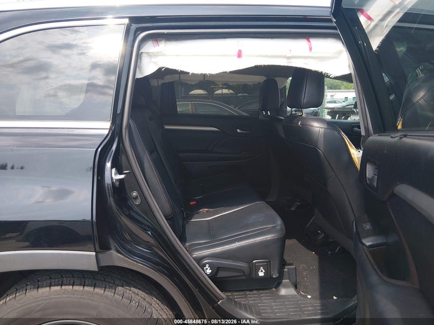 2016 TOYOTA HIGHLANDER XLE V6 · Фото 8