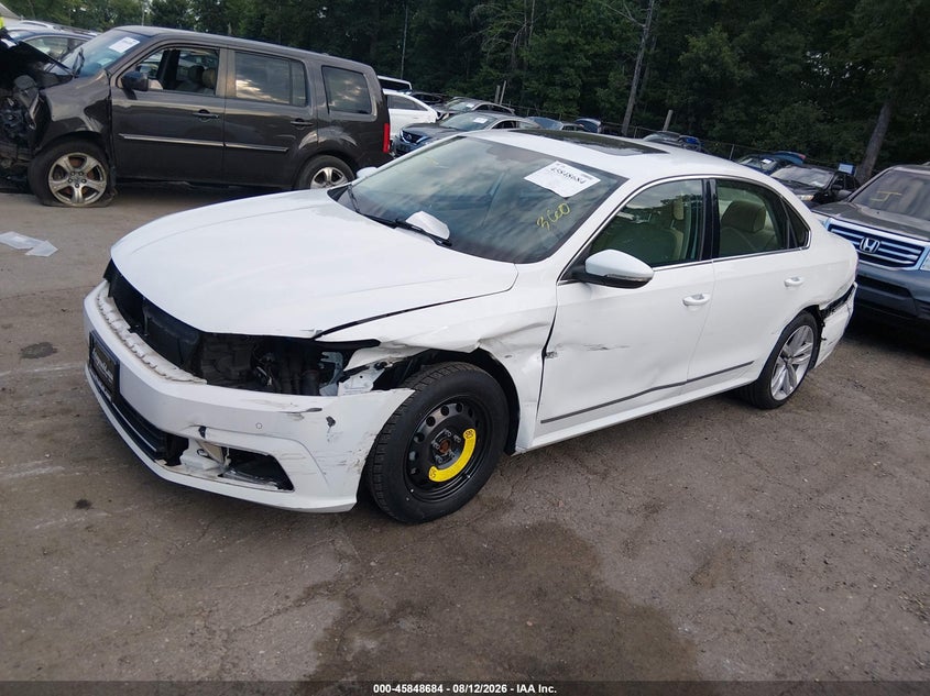 2017 Volkswagen Passat 1.8T Se, Front End, IAAI, VIN 1VWGT7A30HC005181 — photo 2