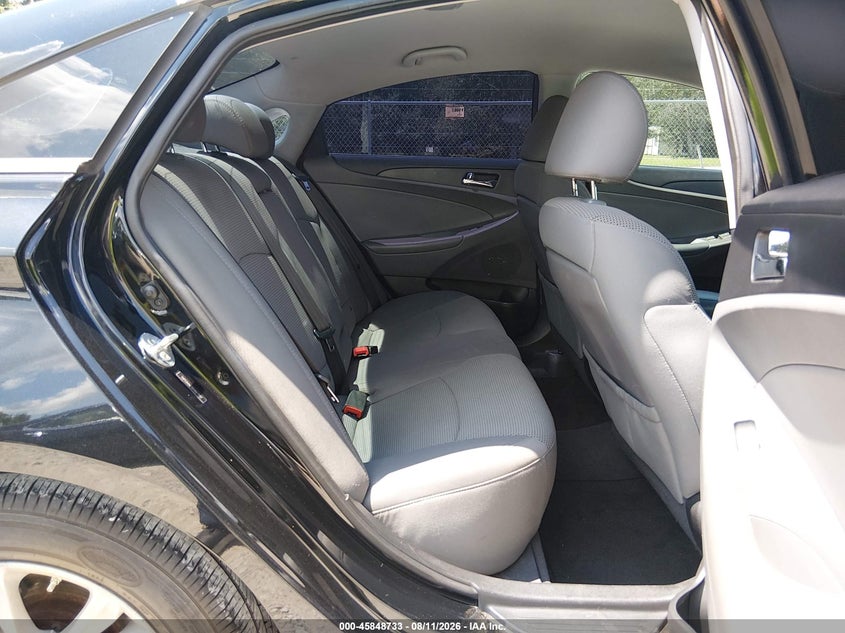 2013 HYUNDAI SONATA SEDAN 2.4L I-4 DI, DOHC, VVT, 198HP