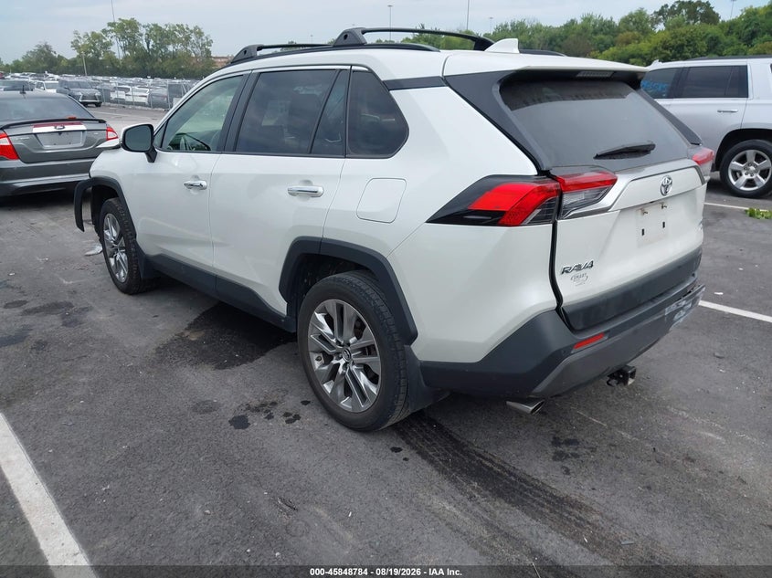 2019 TOYOTA RAV4 auction photo 3