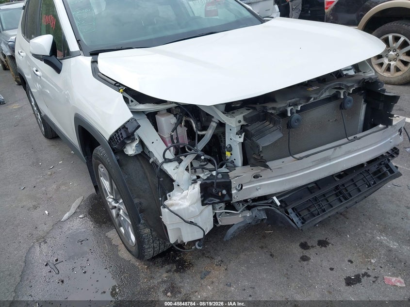 2019 TOYOTA RAV4 auction photo 6