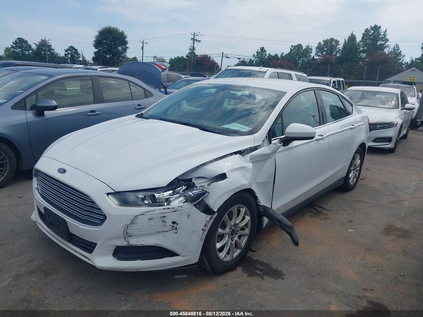 2016 Ford Fusion S, Левый перёд, IAAI, VIN 3FA6P0G79GR368993 — фото 2