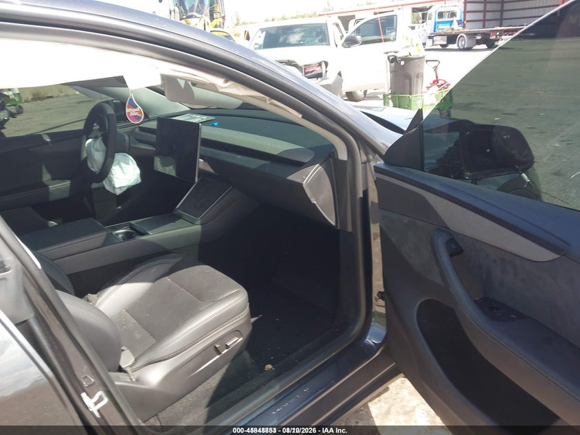 TESLA MODEL Y 2026 VIN 7SAYGDEE6TA623817