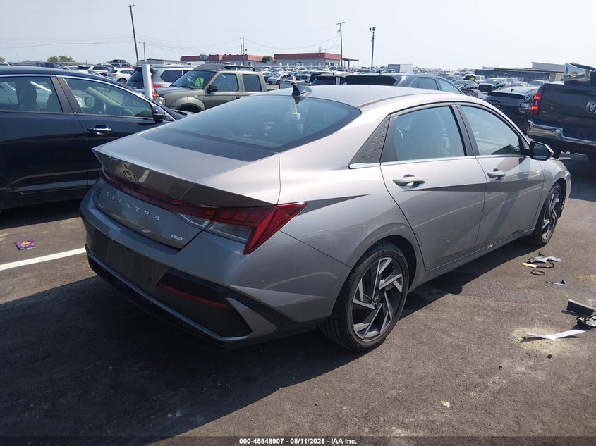 2024 HYUNDAI ELANTRA HYBRID auction photo 4