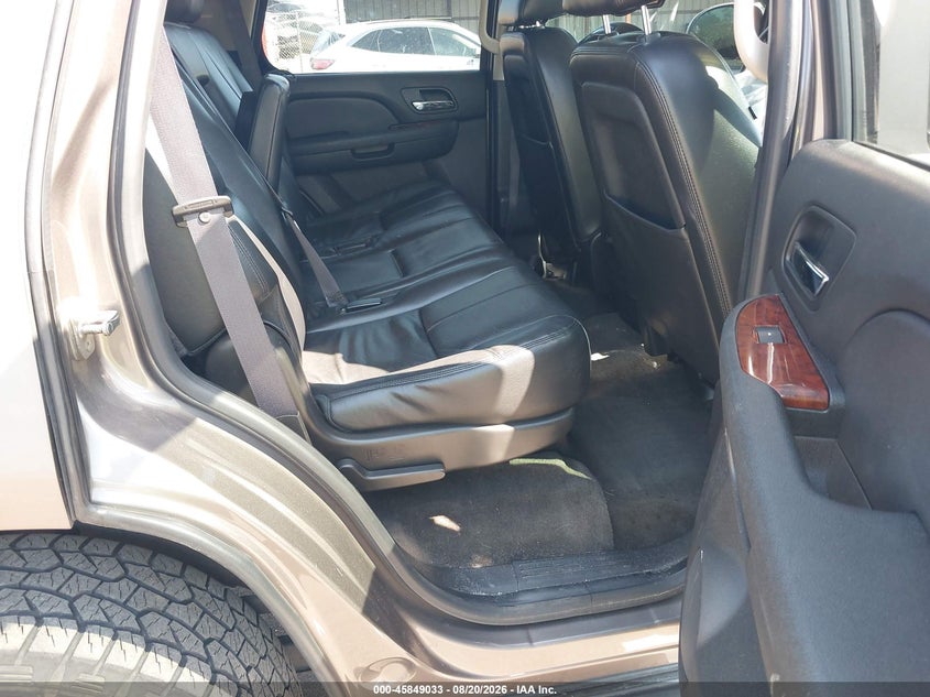 2013 GMC YUKON auction photo 8