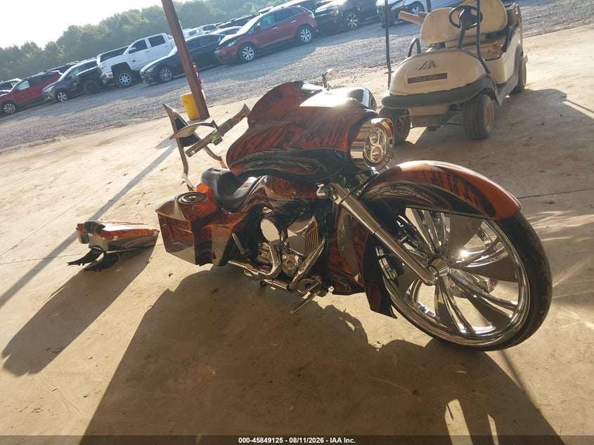 2011 HARLEY-DAVIDSON FLHX auction photo 1