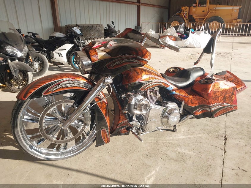2011 HARLEY-DAVIDSON FLHX auction photo 2
