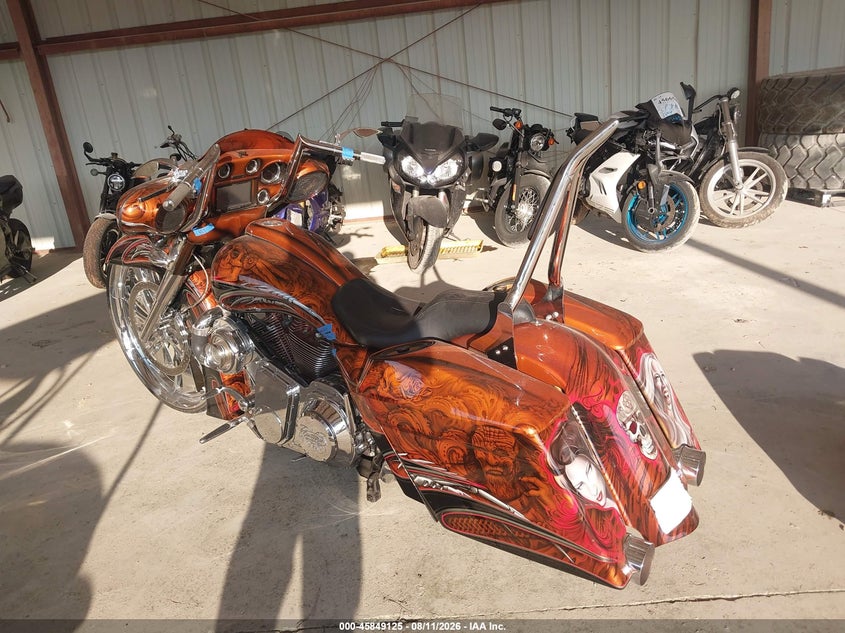 2011 HARLEY-DAVIDSON FLHX auction photo 3