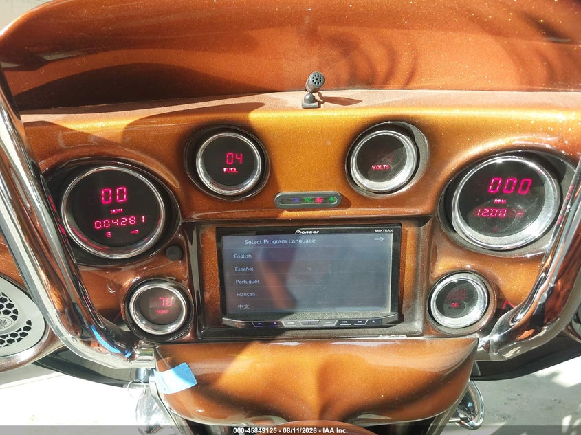 2011 HARLEY-DAVIDSON FLHX auction photo 7