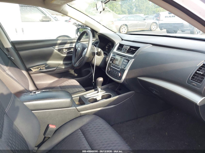 2016 NISSAN ALTIMA auction photo 5