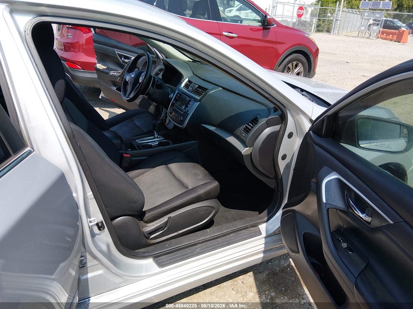 2016 NISSAN ALTIMA auction photo 5