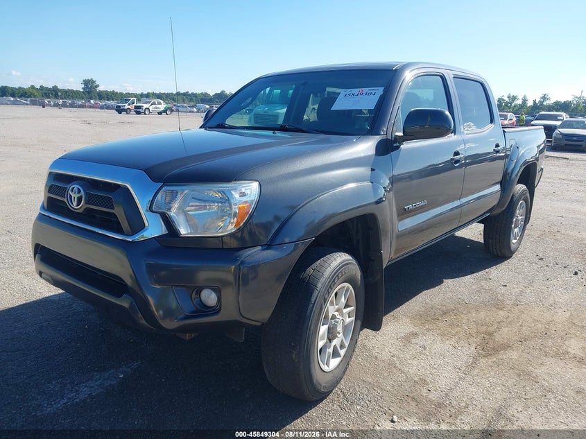 2014 TOYOTA TACOMA auction photo 2