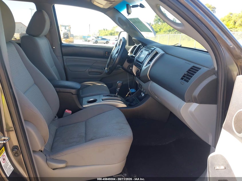 2014 TOYOTA TACOMA auction photo 5