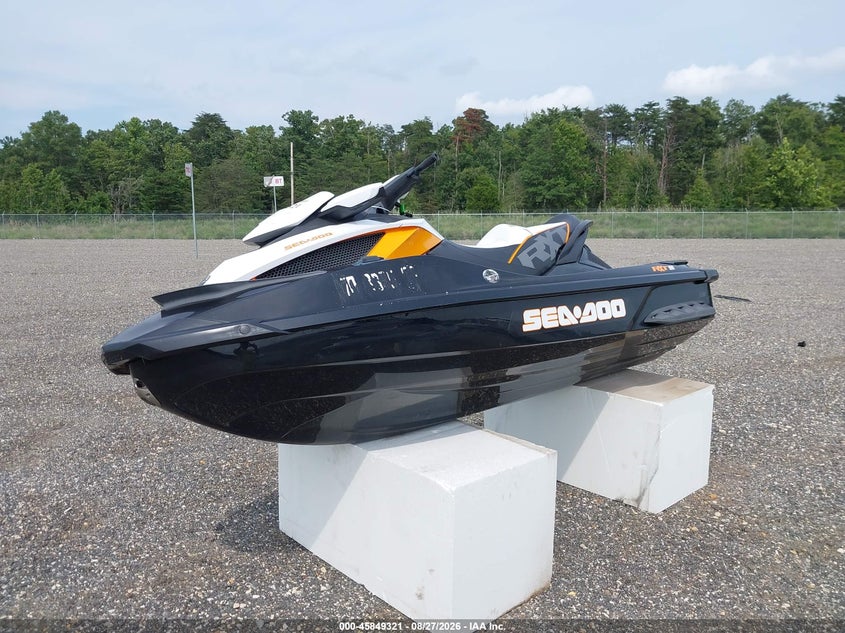2012 SEADOO RXT auction photo 2