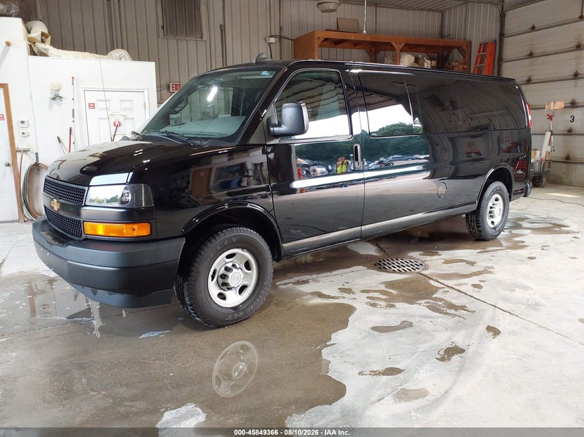 2020 CHEVROLET EXPRESS PASSENGER auction photo 2