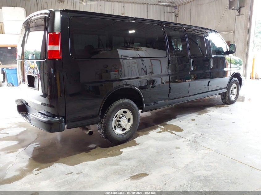 2020 CHEVROLET EXPRESS PASSENGER auction photo 4