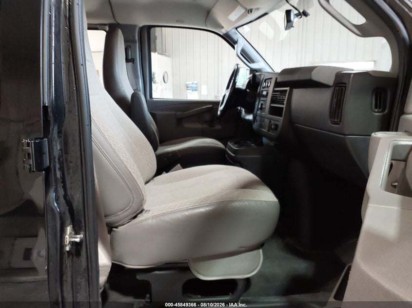 2020 CHEVROLET EXPRESS PASSENGER auction photo 5