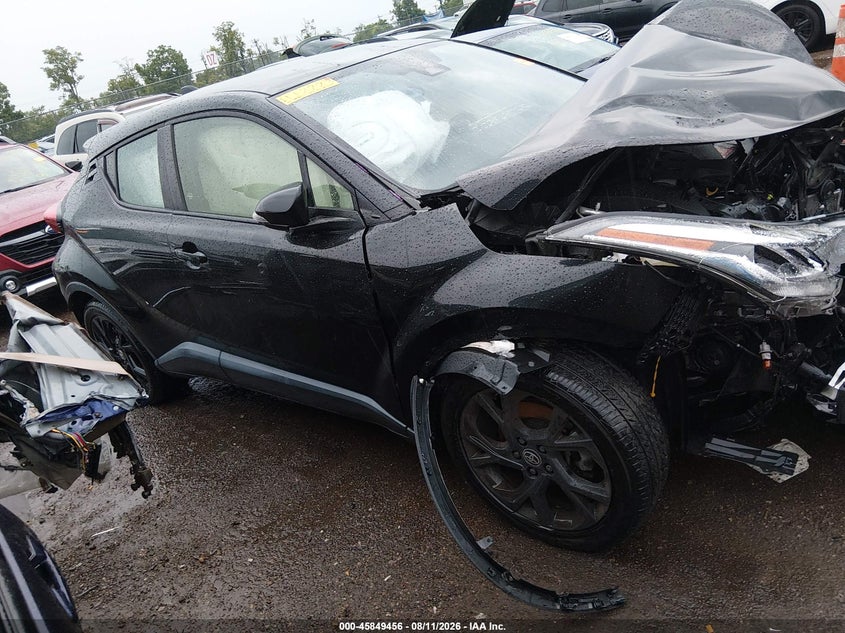 TOYOTA C-HR - zdjęcie 13