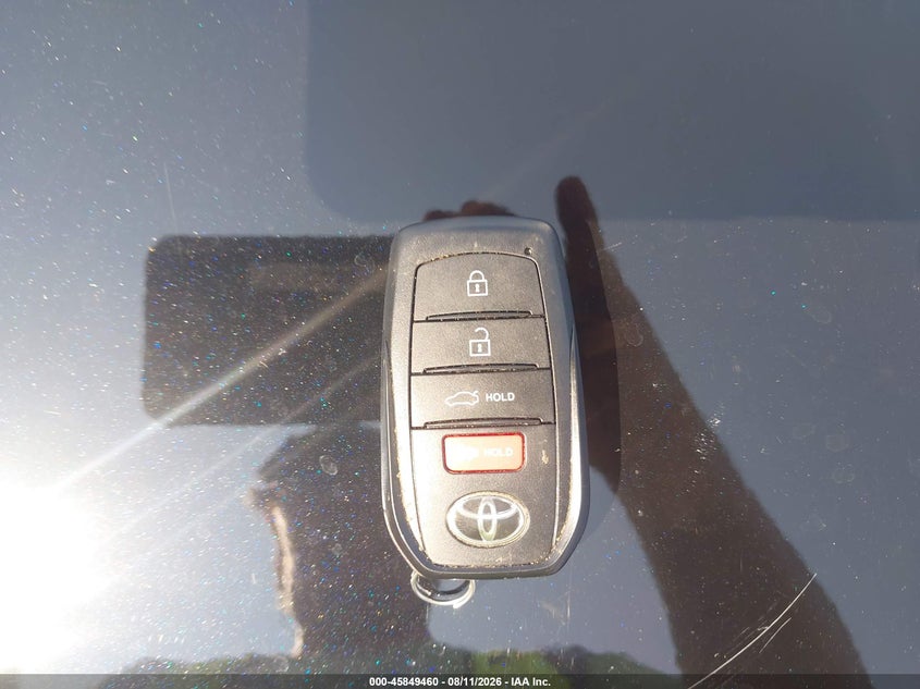 TOYOTA CAMRY - zdjęcie 11