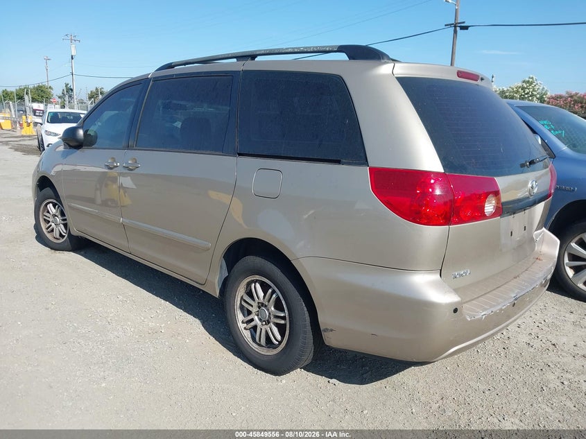 2006 TOYOTA SIENNA auction photo 3