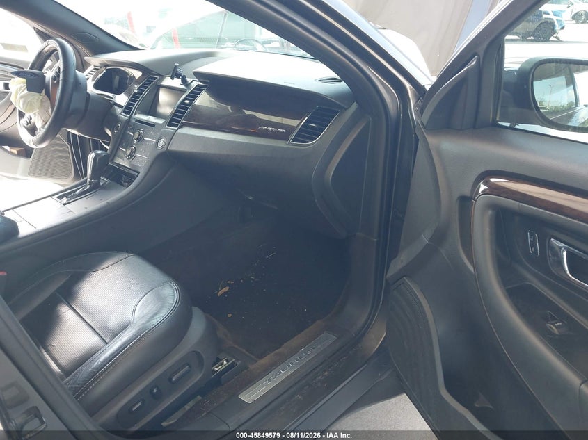 2015 FORD TAURUS auction photo 5