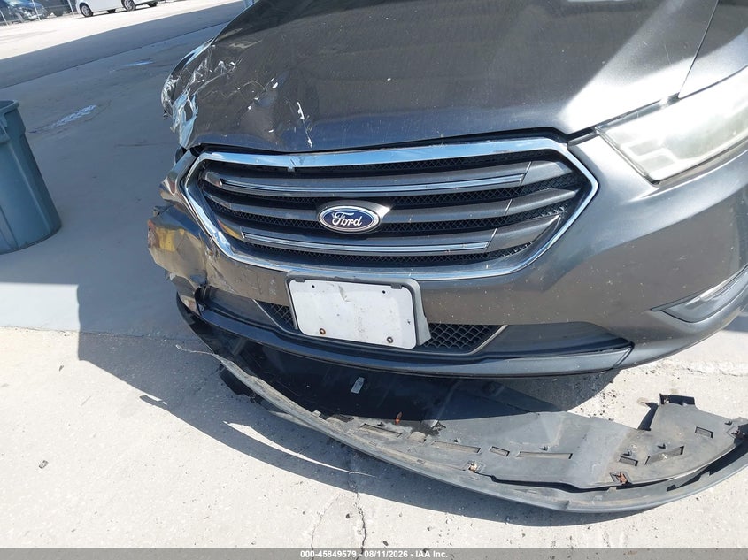 2015 FORD TAURUS auction photo 6