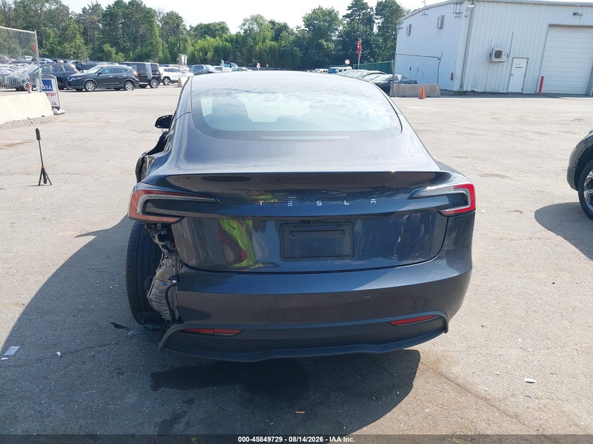 TESLA MODEL 3 - zdjęcie 16