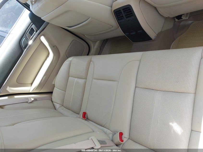 2010 LINCOLN MKS auction photo 8