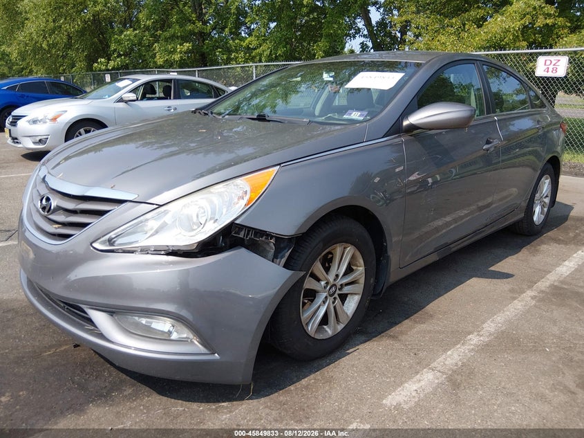 2013 HYUNDAI SONATA auction photo 2