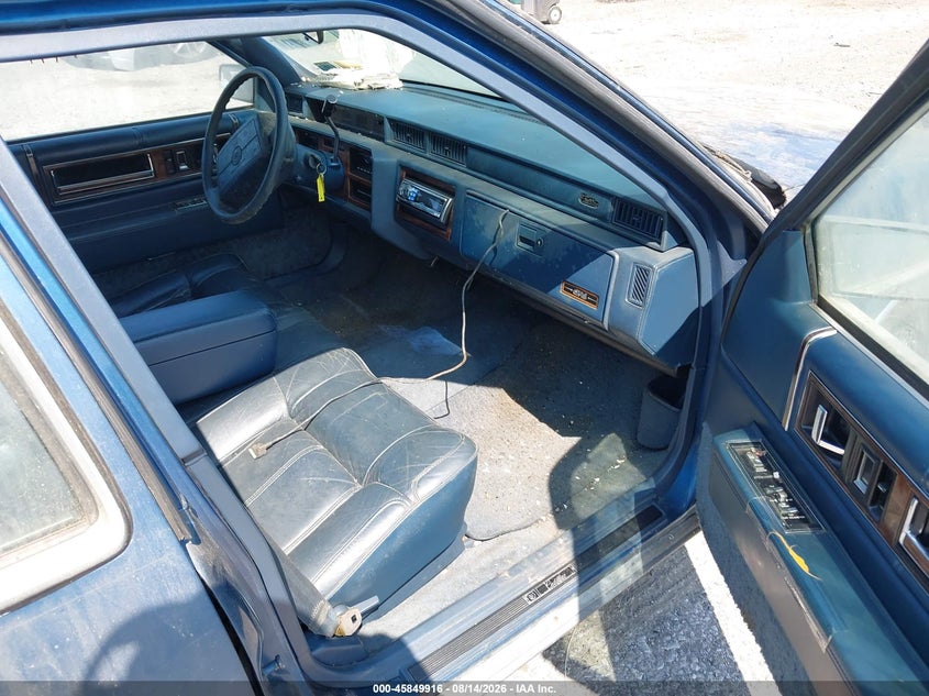 1990 CADILLAC DEVILLE auction photo 5