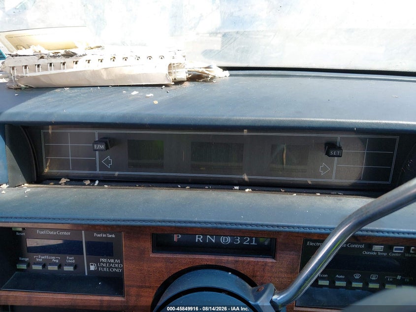 1990 CADILLAC DEVILLE auction photo 7
