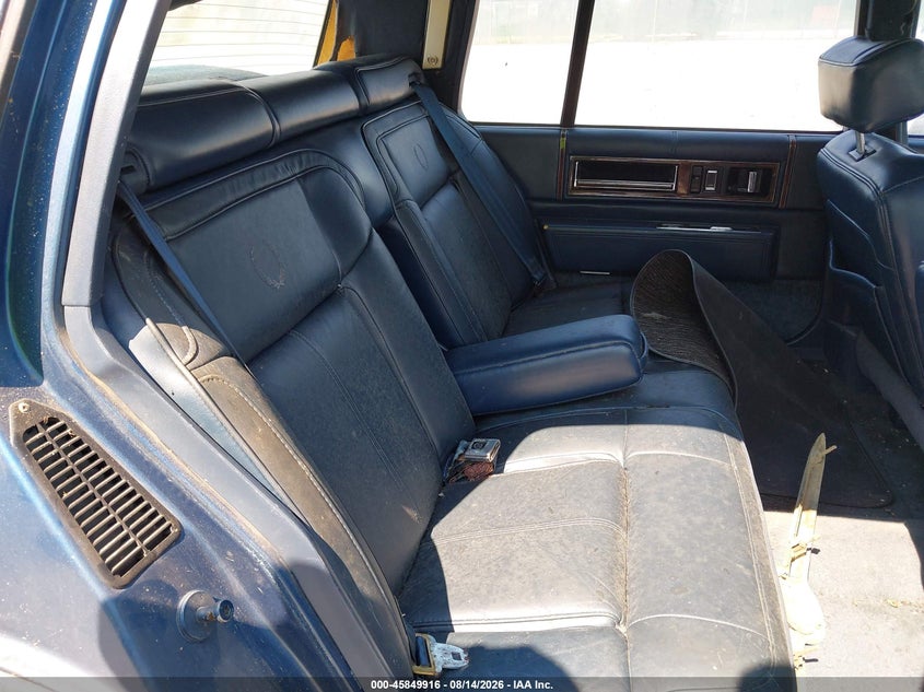 1990 CADILLAC DEVILLE auction photo 8