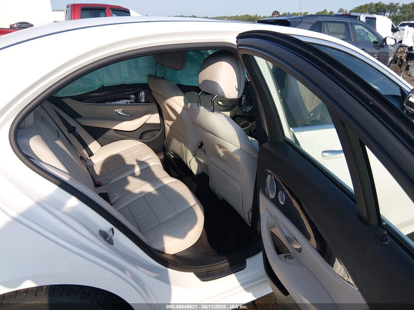 2017 MERCEDES-BENZ E 300 auction photo 8