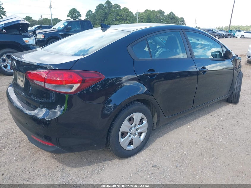 2017 KIA FORTE auction photo 4