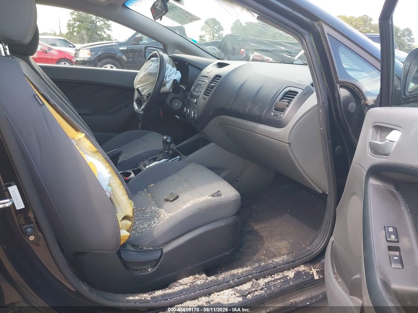 2017 KIA FORTE auction photo 5